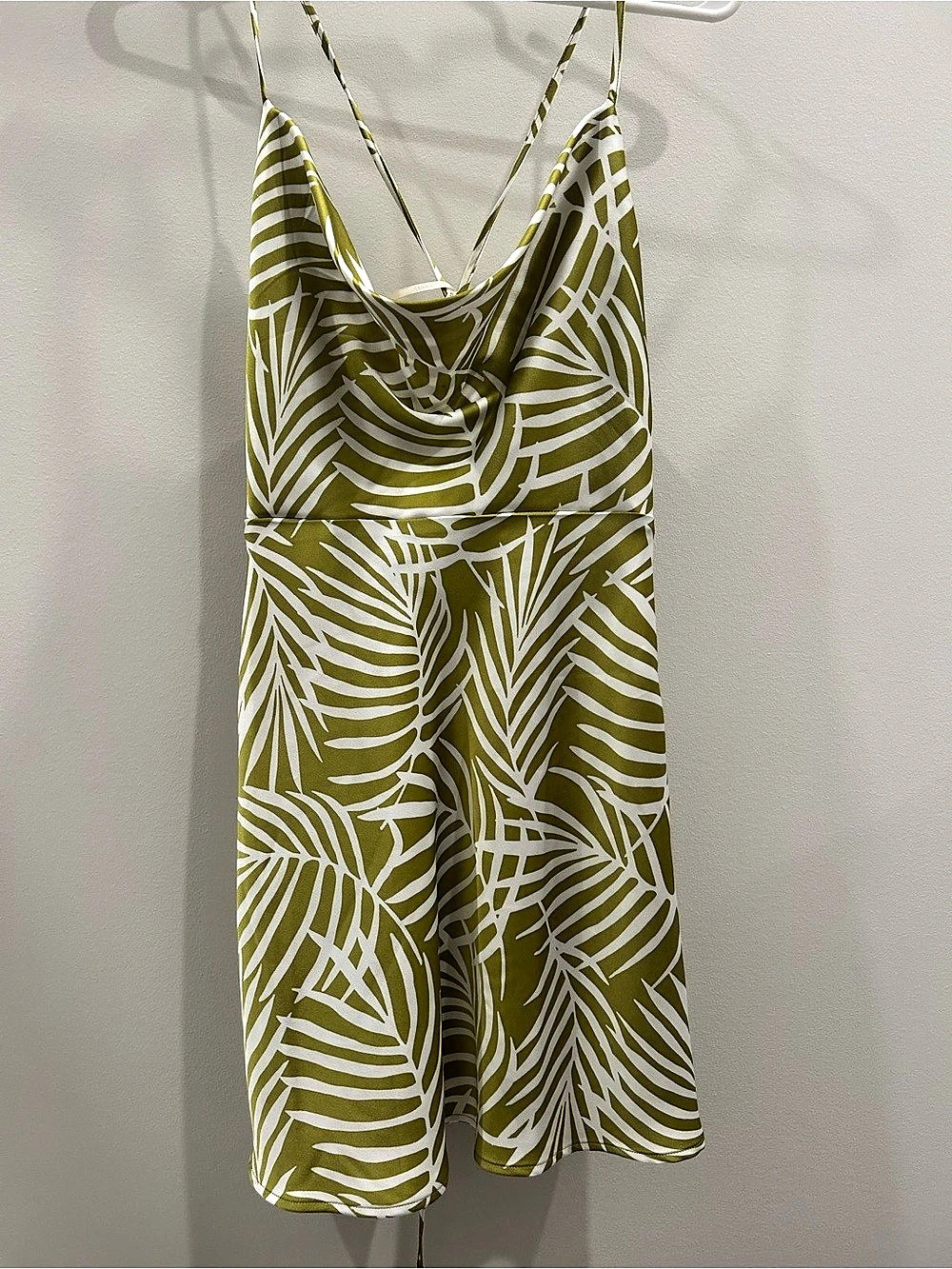 Forever 21 Printed Skort in Green & White Size Medium Like New